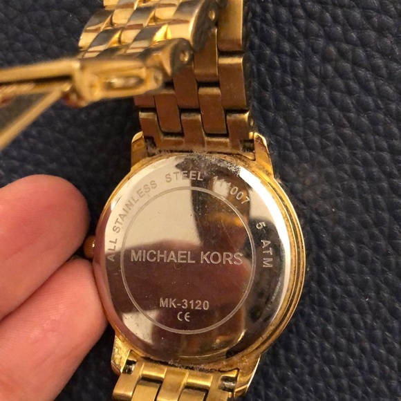 Michael Kors watch - Picture 3 of 4